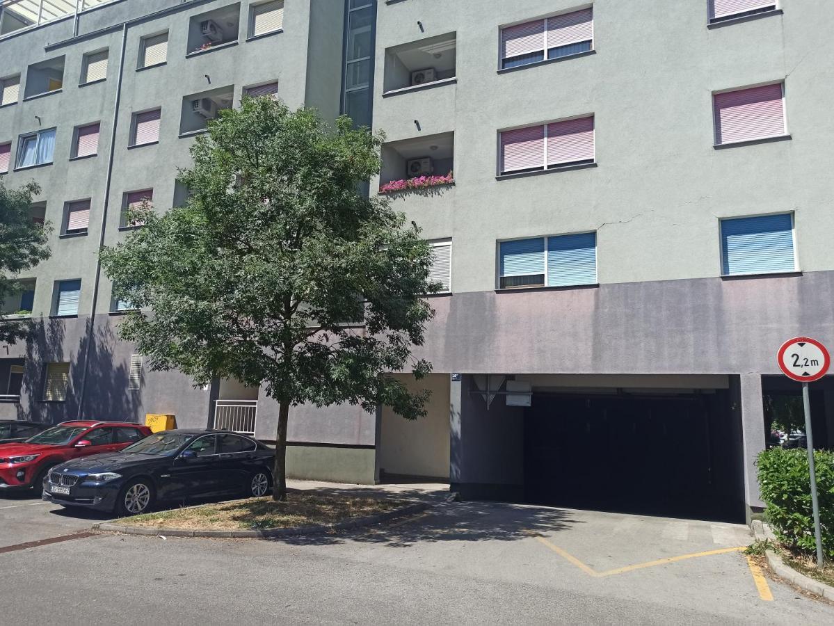 Zagreb Lake Star & Included Garage Parking Place Extérieur photo